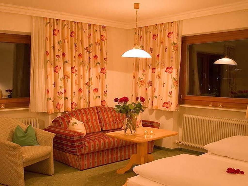 Hotel Appartement Roggal Lech am Arlberg Esterno foto